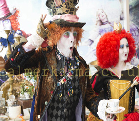 EASTER THEMED PERFORMERS - MAD HATTER AND MAD MARCH HARE PERFORMERS TO HIRE 