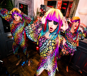 FESTIVAL ENTERTAINMENT-DRAG QUEENS TO HIRE -LIP-SYN-DANCE-TROUPE