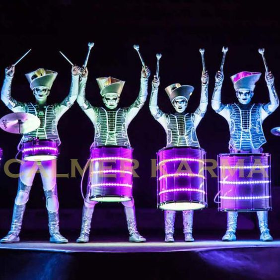 LED DRUMMERS FOR PARADES & PARTIES -LIGHT UP WINTER NIGHTS 