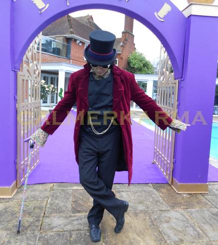 WILLY WONKA LOOKALIKE PERFORMER TO HIRE MANCHESTER LONDON BRISTOL UK
