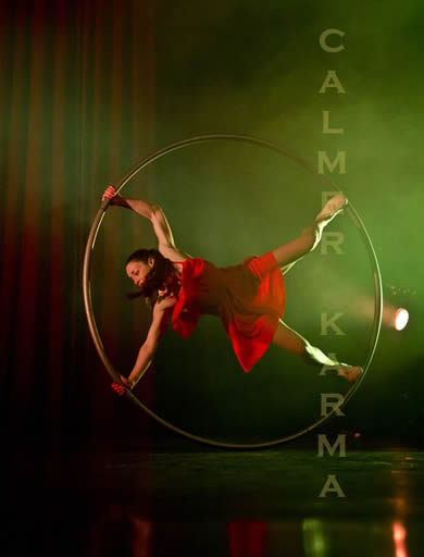 PARISIAN ROUGE ACROBATIC WHEEL PERFORMED TO ROXANNE FROM THE MOULIN ROUGE 