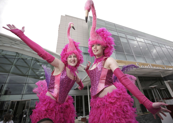 alice in wonderland themed stilt acts - the flamingos -bristol london and manchester
