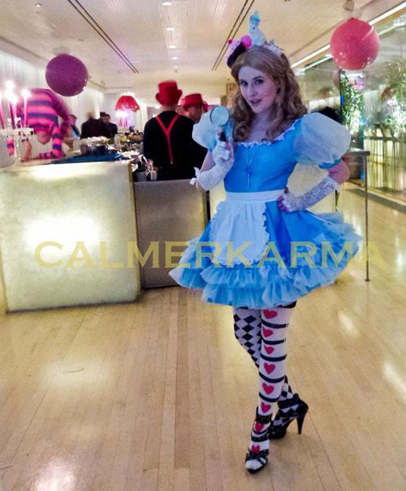 ALICE IN WONDERLAND THEMED ENTERTAINMENT - ALICE PALMIST TO HIRE - LONDON, MANCHESTER