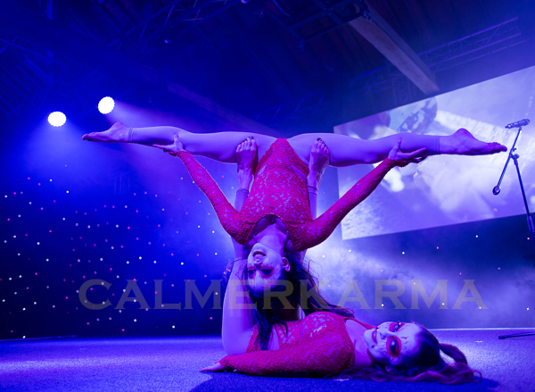 CIRCUS THEMED ACTS - DOUBLES CONTORTION