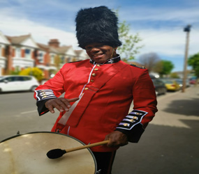 BEST OF BRITSH- JUBILEE ENTERTAINMENT- ROYAL GUARD THEMED CARNIVAL DRUMMERS HIRE