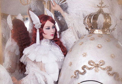 BURLESQE AND CABARET ACTS - LUXURY RUSSIAN FABERGE EGG ACT HIRE