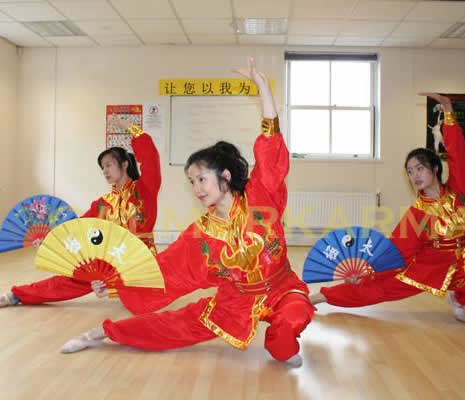 CHINESE ENTERTAINMENT TO HIRE -CHINESE FAN DANCERS TROUPE - MANCHESTER