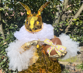 EASTER BUNNIES -THE GOLDEN CARATS HIRE WITH EASTER EGG