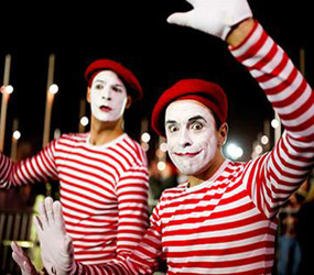 FRENCH THEMED ENTERTAINMENT  - MIME ARTISTS COMICAL FUN ACT 