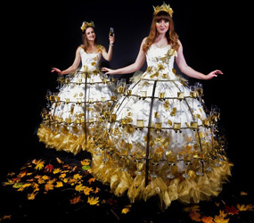 GOLD- LIVING CHAMPAGNE-GLASS ACT HIRE