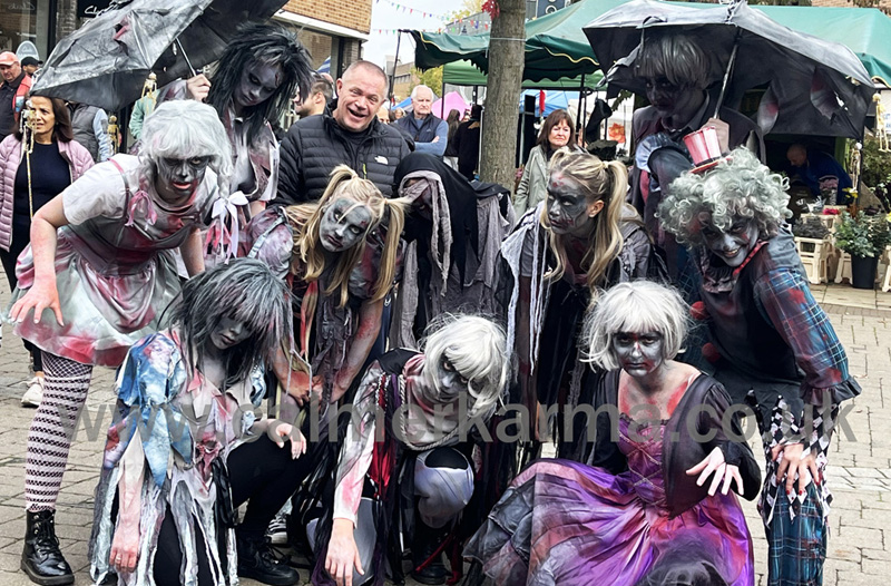 HALLOWEEN FLASH MOBS -SHOPPING CENTRE HIRE