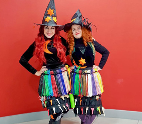 HALLOWEEN THEMED CHILDRENS ENTERTAINMENT - WITCH BALLOON MODELLERS HIRE UK