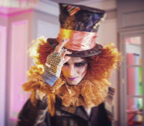 ALICE IN WONDERLAND MAD HATTER THEMED MAGICIAN HIRE