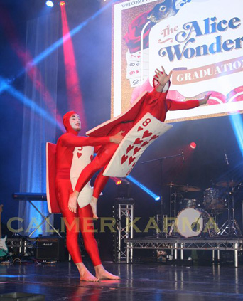 ALICE IN WONDERLAND THEMED ACROBATS - QUEENS PLAYING CARD ACROBATS LONDON, ESSEX, MANCHESTER HIRE