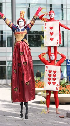 ALICE IN WONDERLAND THEMED ENTERTAINMENT - RED QUEEN STILTS AND ACROBATIC CARDS -UK