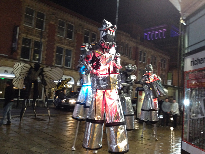 SPACE & SCI FI THEMED STILT WALKERS TO HIRE - UK - LED DRUMMER ANDROID STILTS