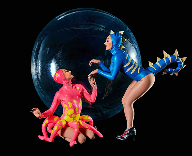 UNDER THE SEA THEMED ENTERTAINMENT - SEA HORSE + OCTOPUS BUBBLE PERFORMERS TO HIRE