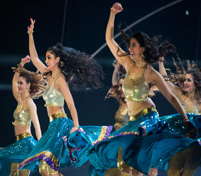 BOLLYWOOD DANCERS , BOLLYWOOD WORKSHOPS AND BOLLYWOOD FLASH MOBS TO HIRE UK