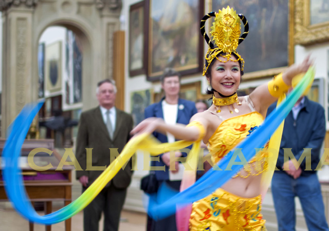 CHINESE DANCERS TO HIRE - LONDON, MANCHESTER, BRISTOL AND BIRMINGHAM - STUNNING RIBBON DANCERS