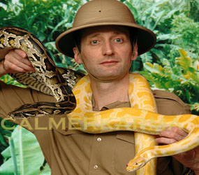 LIVE SNAKES WITH OUR JUNGLE OR RANFOREST EXPLORER WALKABOUT PERFORMER HIRE UK