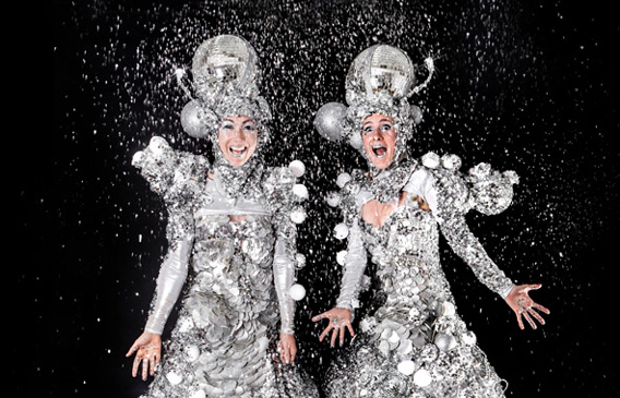 WINTER WONDERLAND THEMED ACTS - SILVER BAUBLES STILTS AND WALKABOUT ACT